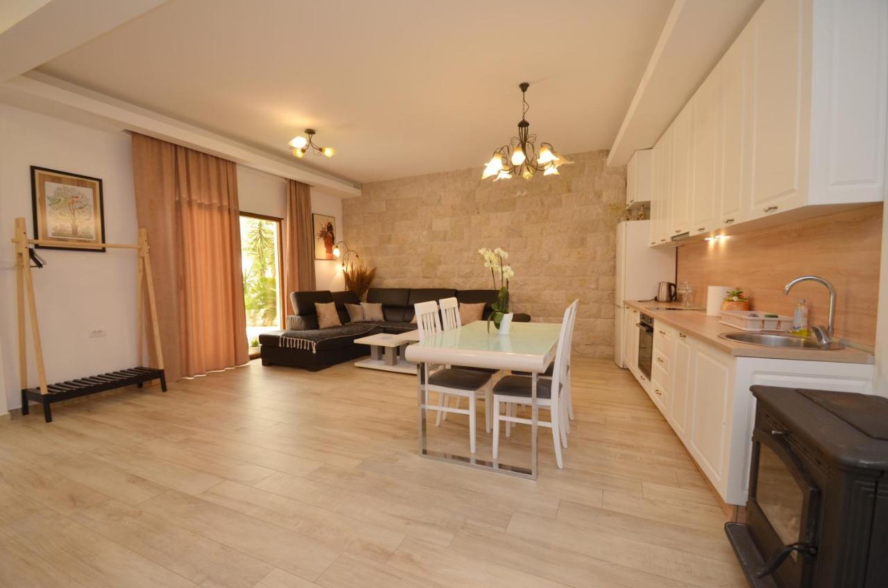 Villa Ilijana Тиват Екстериор снимка