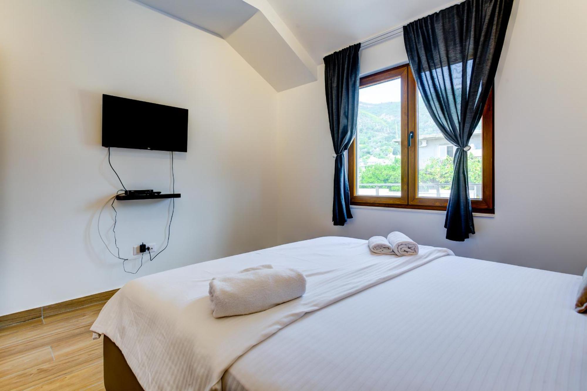 Villa Ilijana Тиват Екстериор снимка