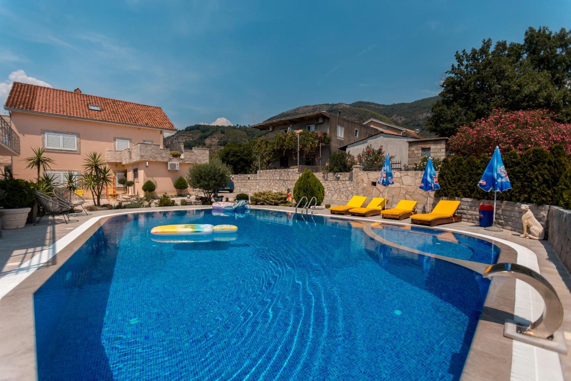 Villa Ilijana Тиват Екстериор снимка
