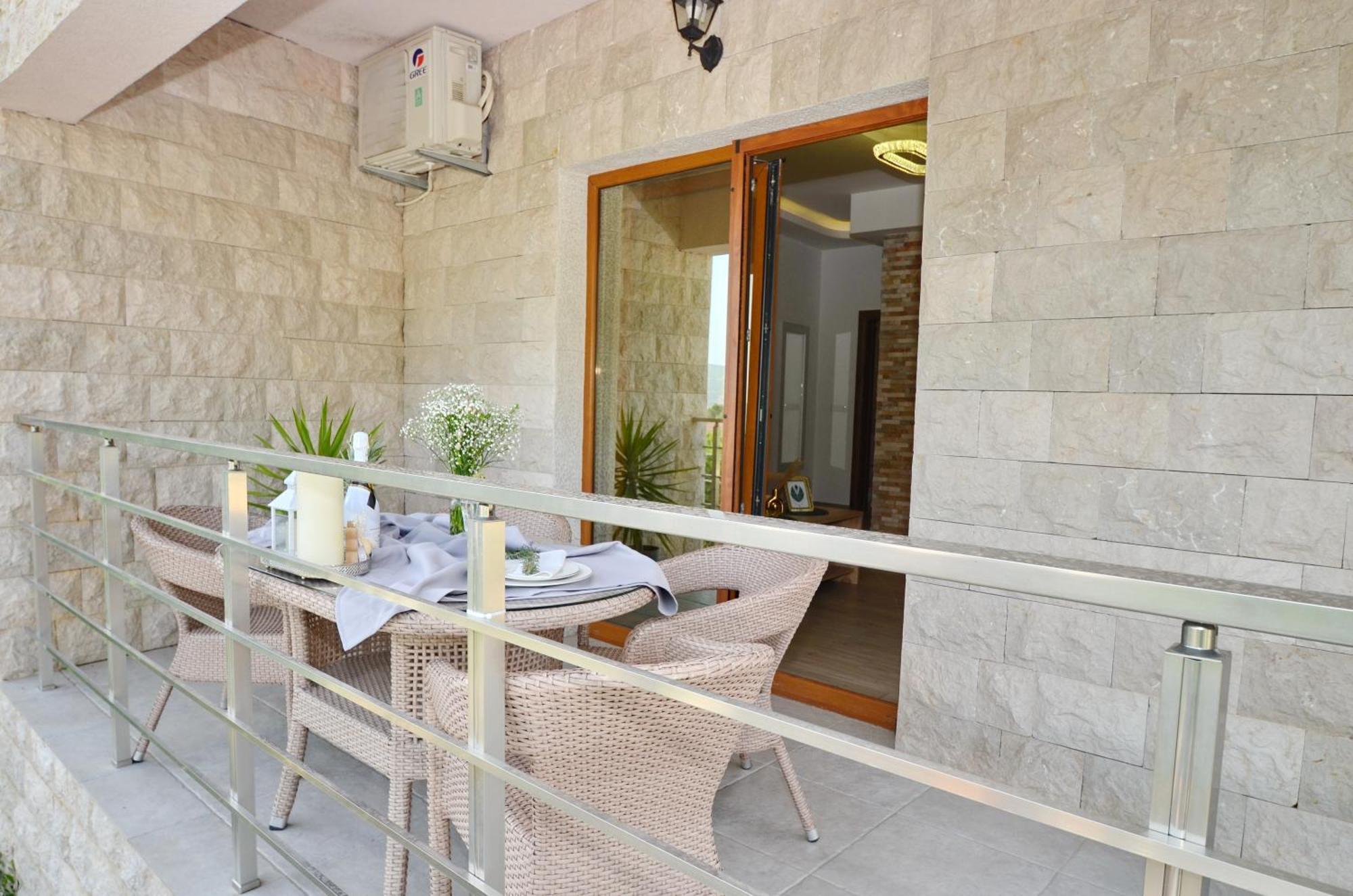 Villa Ilijana Тиват Екстериор снимка